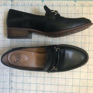 NWOB Sofft Smooth Leather Loafer Comfort Heel